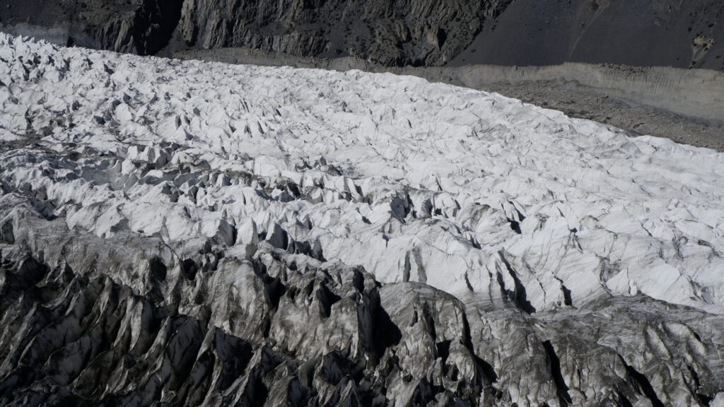 passu glacier in pakistan